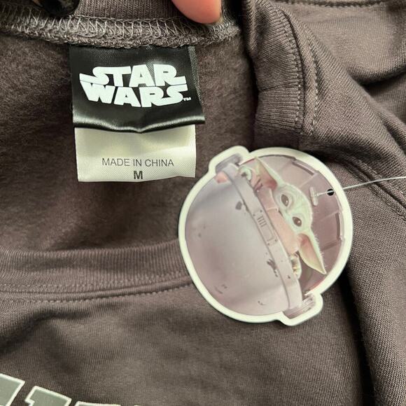 Disney Star Wars NEW Grogu Mandalorian Sweater Juniors M The Child Baby Yoda Top - Picture 6 of 8